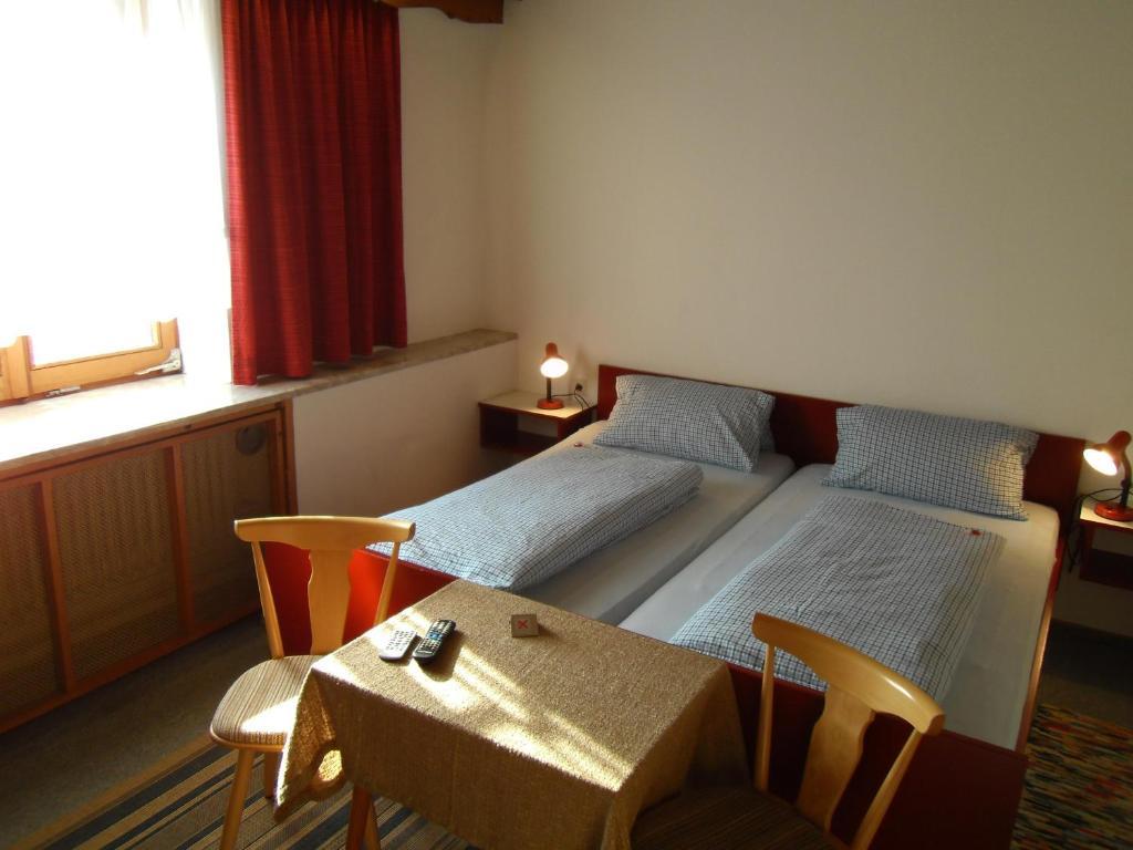 Hotel Gasthof Zum Neubau Kisslegg Room photo